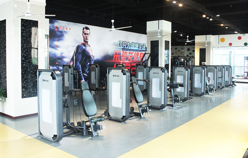 健身房器材